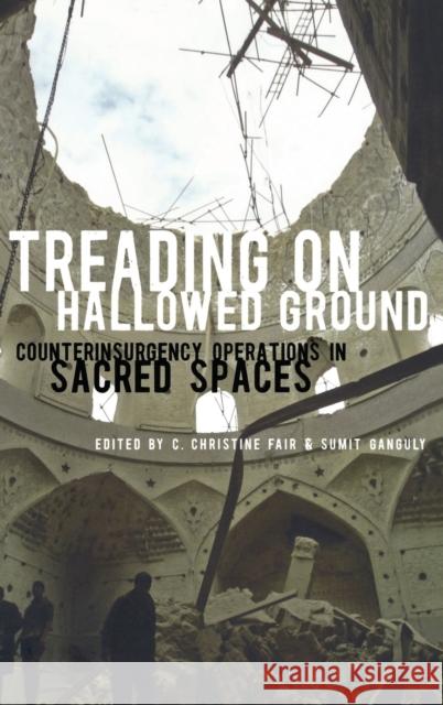 Treading on Hallowed Ground Fair 9780195342031 Oxford University Press, USA - książka