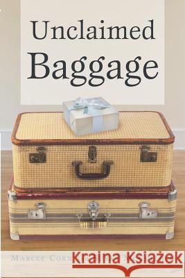 Unclaimed Baggage Marcee Corn Susan McCulloch  9781480803527 Archway - książka
