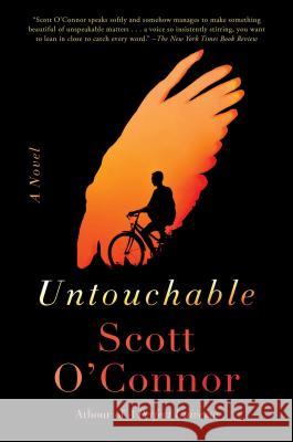 Untouchable Scott O'Connor 9781935562504 Tyrus Books - książka