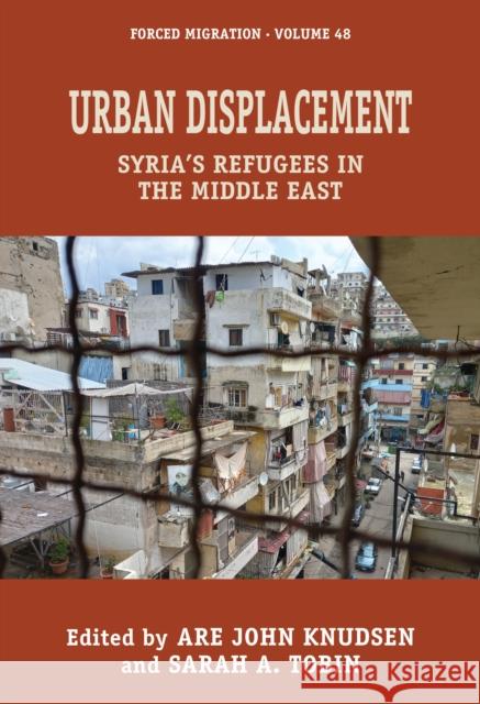Urban Displacement  9781805393016 Berghahn Books - książka