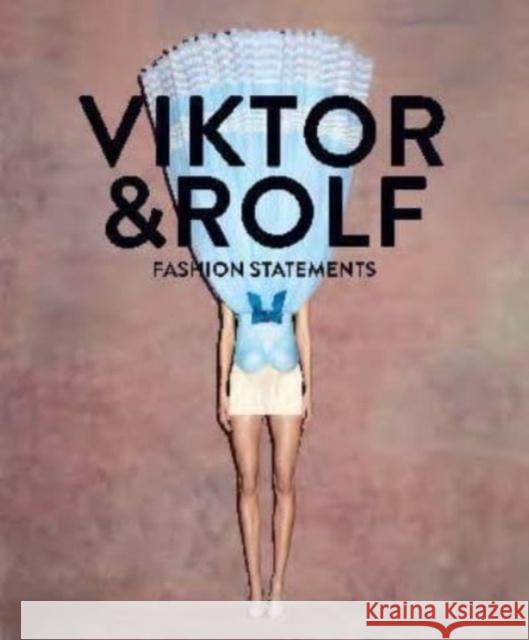 Viktor & Rolf: Fashion Statements (Bilingual edition)  9783777443065 Hirmer Verlag - książka