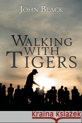 Walking With Tigers: The True Story of Rising Golfer Joel Dahmen Black, John 9781612969923 Black Rose Writing - książka