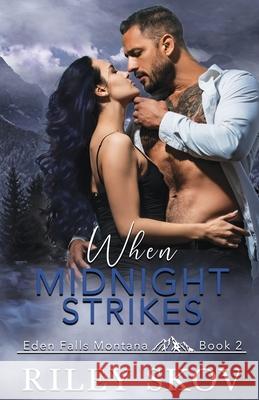 When Midnight Strikes Riley Skov 9781962666039 Obsidian Tides Press - książka