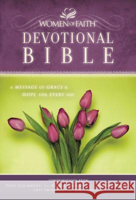 Women of Faith Devotional Bible-NKJV: A Message of Grace & Hope for Every Day Women of Faith 9781418544126 Thomas Nelson Publishers - książka
