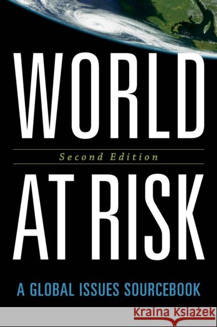 World at Risk  9780872899193 CQ Press - książka