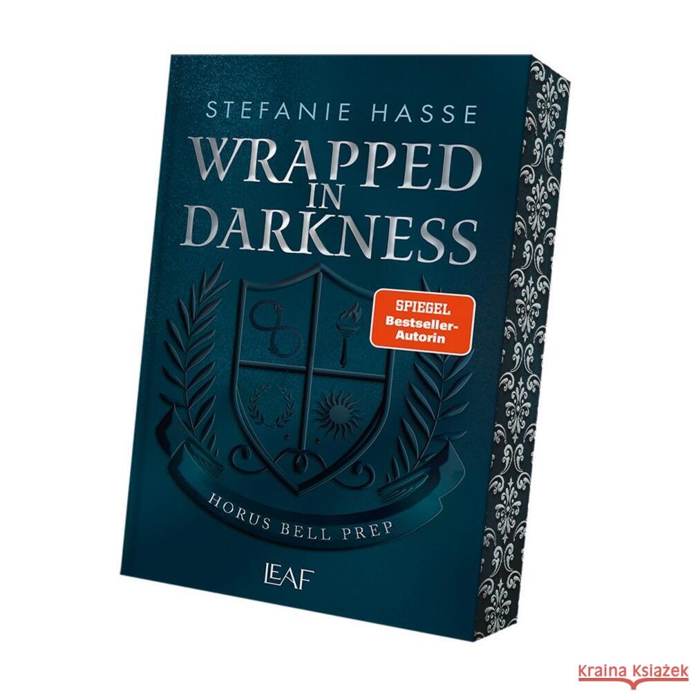 Wrapped in Darkness Hasse, Stefanie 9783911244428 LEAF / Bücherbüchse - książka