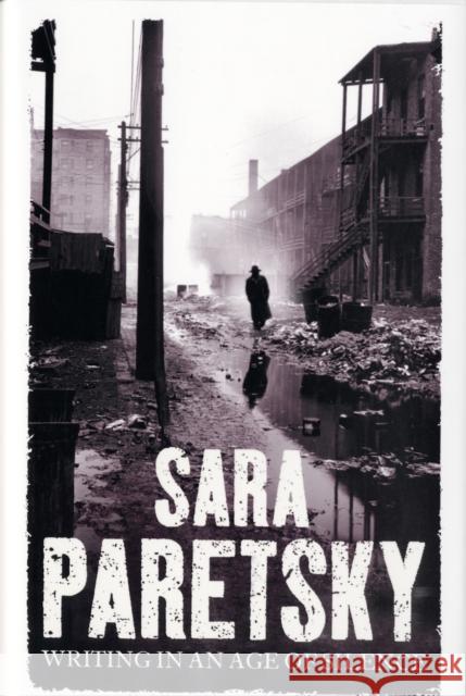 Writing in an Age of Silence Sara Paretsky 9781844671229 Verso - książka