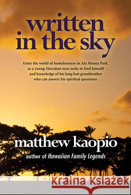 Written in the Sky Matthew Kaopio 9781566477239 Mutual Publishing - książka