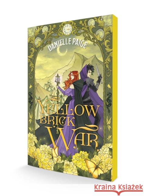Yellow Brick War Danielle Paige 9780063510470 HarperCollins Publishers Inc - książka