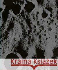 Zdobyć Księżyc/ Reaching the Moon Kinowska Joanna 9788366068148 Dom Spotkań z Historią - książka
